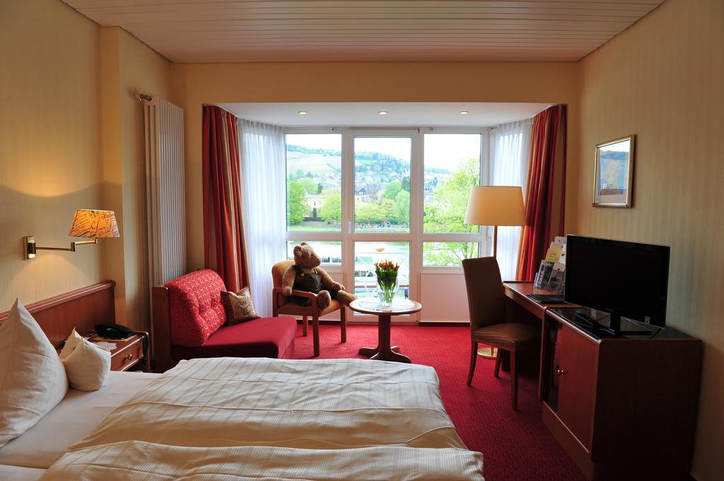 Hotel Bären Verbandsgemeinde Verbandsgemeinde Bernkastel-Kues Kamer foto