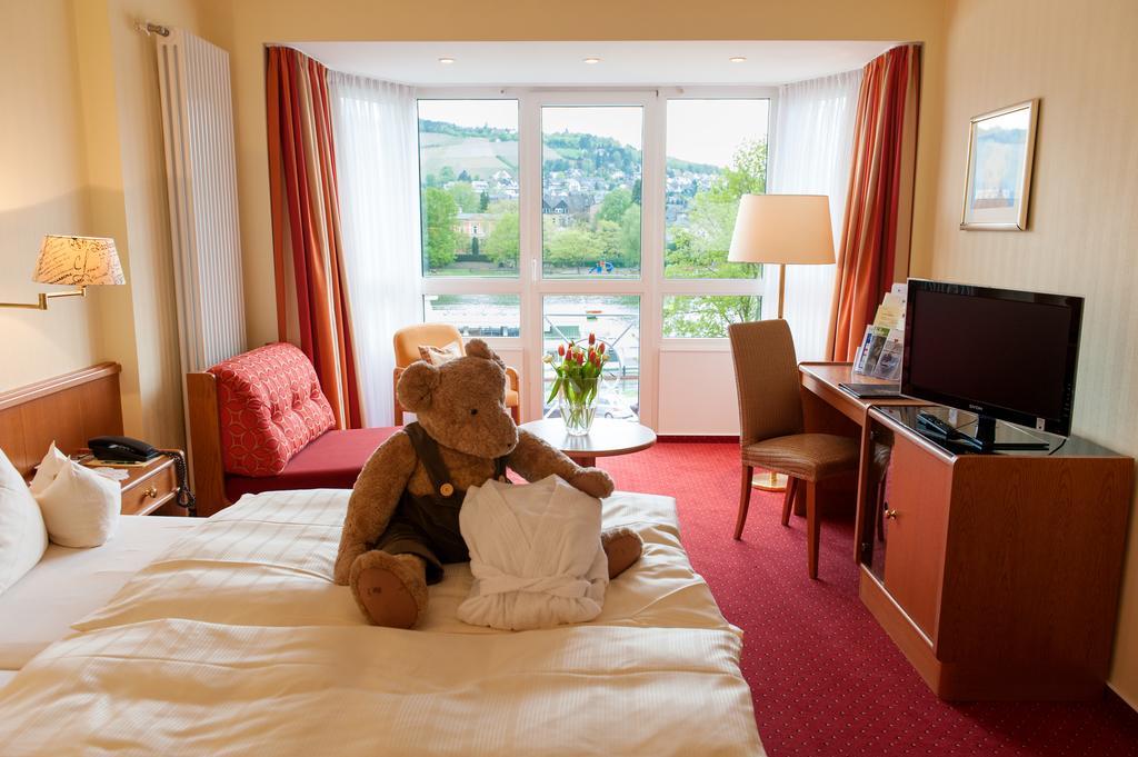 Hotel Bären Verbandsgemeinde Verbandsgemeinde Bernkastel-Kues Kamer foto