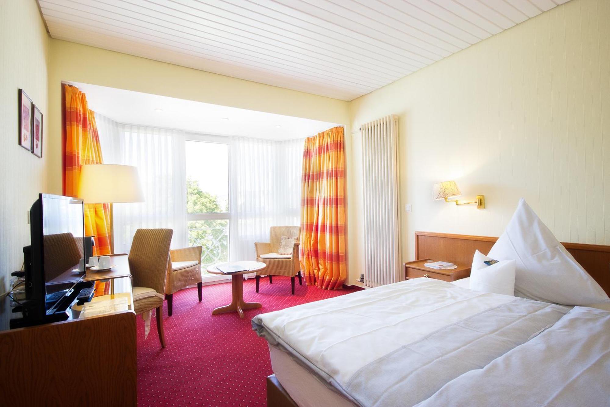 Hotel Bären Verbandsgemeinde Verbandsgemeinde Bernkastel-Kues Buitenkant foto