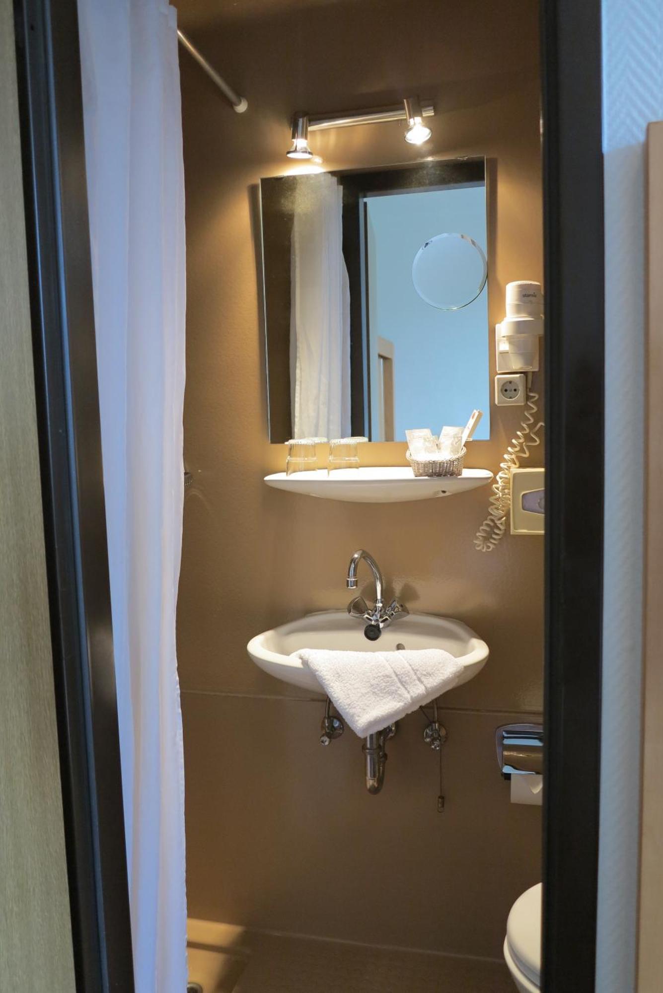 Hotel Bären Verbandsgemeinde Verbandsgemeinde Bernkastel-Kues Kamer foto